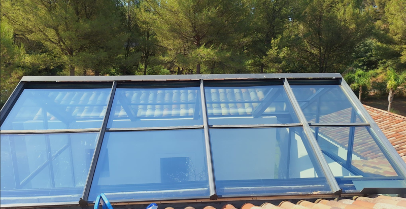 Entretien et nettoyage de verrière en hauteur à Aubagne